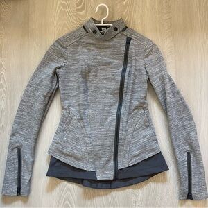 Lululemon Bust A Move Jacket Ladies Size 4 Light Grey like new condition